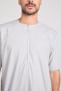 Thobe a medida personalizado para hombres Arabia Saudita Jubbah Proveedor de Ropa islámica al por mayor de tela de primera calidad de manga corta para hombres Thobe - Product Image 5