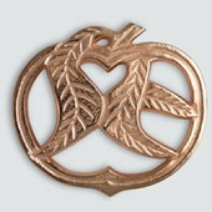 Salvamanteles Artístico de Acero Inoxidable y Aluminio con Diseño Intrincado, Hecho a Mano, Ecológico, para Mesa de Comedor de Cocina Contemporánea - Product Image 5