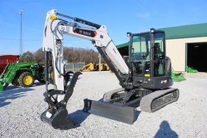 Miniexcavadora E48R2 de 2022, Usada, con Nuevo Rendimiento, Motor de 12 Toneladas y 40HP con Rodamientos - Product Image 6