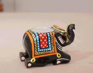 Portavelas con forma de elefante de madera pintado a mano, soporte de luz de té decorativo para el hogar, uso tradicional y de regalo decorativo - Product Image 4