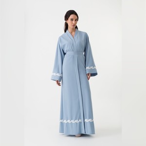 Robe Abaya de Dubaï personnalisable en satin de soie bleu clair de luxe, à manches longues, infroissable, faite à la main, vente en gros, traditionnelle musulmane haut de gamme - Product Image 1