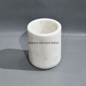 Elegante tina de hielo de acero inoxidable con Asa y base verde, enfriador y enfriador de vino versátil para almacenamiento de cerveza y alimentos en eventos - Product Image 6