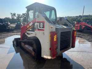 Cargador Compacto de Orugas TAKEUCHI TL8 2017 con Motor Diésel Kubota de Alta Eficiencia - Product Image 5