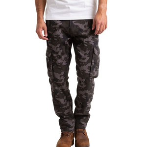 Pantalon de camouflage décontracté avec poches latérales pour le printemps Prix de gros Nouveau pantalon de camouflage imprimé pour hommes en plein air - Product Image 4