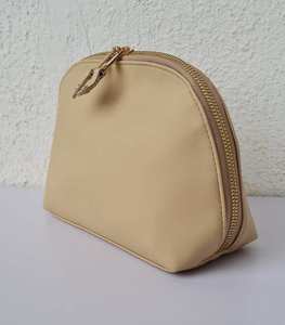 Sac cosmétique en cuir PU pour femmes sac de maquillage à fermeture éclair organisateur de maquillage de voyage chargeur pochette de rangement couleur Tan - Product Image 5