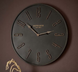 Relojes de pared decorativos de metal de gran tamaño con patrones artísticos para crear una pieza llamativa en espacios de vida modernos - Product Image 2