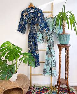 เสื้อคลุมสำหรับอาบน้ำในบ้านพิมพ์ลายดอกไม้ทำจากผ้าฝ้ายวาฟเฟิลสำหรับฤดูร้อนชุดคลุมชายหาดฤดูใบไม้ผลิสีกรมท่าป่า - Product Image 4