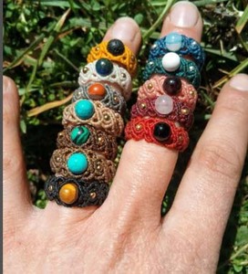 Anillo de acordes de buena calidad con mezcla de piedras preciosas y colores de acordes, anillo de macramé hecho a mano, joyería para regalo de Navidad y anillo de amistad - Product Image 4