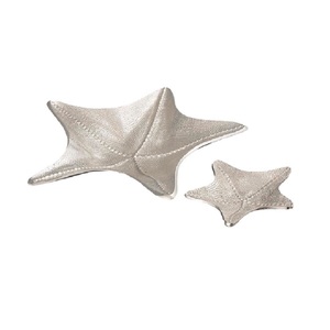 Plateaux en aluminium élégants avec finition argentée, taille et forme personnalisées, pour servir les aliments sur table, utilisables dans les hôtels et à la maison, pour la cuisine. - Product Image 4