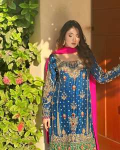 Colección de bodas indias tradicionales con trabajo de bordado de lentejuelas Zari en tela de seda Chinon para ropa de mujer - Product Image 3