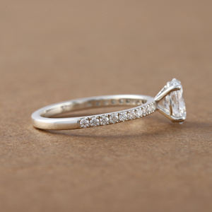 Anillo de compromiso de diamante de corte ovalado cultivado en laboratorio, anillo de regalo de lujo de moda de oro sólido de 10K para mujer, certificado IGI - Product Image 3