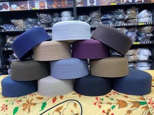 Bonnet de prière islamique Kufi personnalisé en gros, étiquette OEM, best-seller, design modeste Zeba, doux et doublure intérieure en polaire polyester - Product Image 5