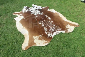 Best Quality Light Weight Cowhide Leather <b>Rugs</b> 2025 New Design Wholesale Cowhide Leather <b>Rugs</b> - Product Image 3