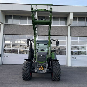 Tractor de Ruedas Fendt 313 Vario Gen4 4WD con Cargador Frontal y Elevador de Potencia Cat. 2 Bombas de Motor PTO Delanteras de 1000 RPM, Núcleo de Caja de Cambios, 120HP - Product Image 1