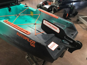 LIVRAISON GRATUITE Kayak de pêche Old Town Sportsman AutoPilot 120 136 + Remorque Gratuite - Product Image 2