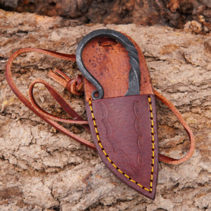 Cuchillo de Caza Hecho a Mano con Hoja de Acero al Carbono y Mango de Acero al Carbono con Funda de Cuero, Cuchillo para Exteriores - Product Image 5