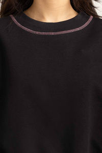 Top corto liso de color liso para mujer, jersey de manga larga personalizado al por mayor, sudaderas con capucha de mujer con técnica de lavado ácido - Product Image 6