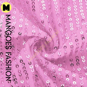 Chaqueta Acolchada Rosa para Mujer de Mangoes Fashion, Diseño Personalizado, Exterior de Lona, Forro de Seda Transpirable, Capucha Desmontable, Alta Calidad - Product Image 4