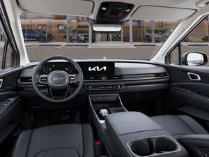 KIA Carnival Híbrido SX FWD 2025, Listo para Enviar - Product Image 2