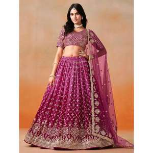 Lehenga Choli de Lujo para Novia, con Lentejuelas Zari y Pedrería, Prenda India Premium para Bodas, Bordado Natural, Ecológico - Product Image 3