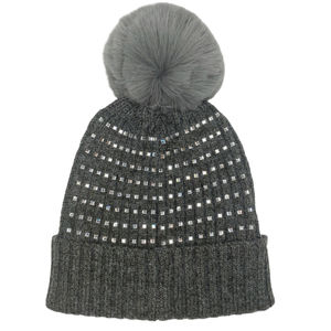 Gorro de invierno de alta calidad Unisex, gorro de punto con pompón de algodón cálido y acogedor para jugar al aire libre para actividades en clima frío - Product Image 1