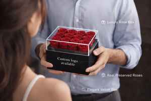 กล่องดอกกุหลาบอมตะทรงสี่เหลี่ยมสีแดง Glamour Boutique บรรจุ 16 ดอก ของตกแต่งโต๊ะสุดหรู คงทนนาน 3-5 ปี ของขวัญวันเกิดสำหรับเธอ - Product Image 4