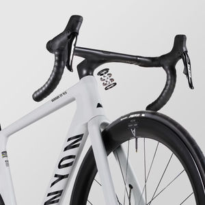 Nouveau vélo de course Aeroads CFSLX 7 Di2 haute performance avec une puissance de 204 watts à 45 km/h - Product Image 2