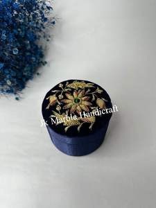 Boîte de rangement pour bijoux en tissu de soie et de shanell, fabrication artisanale, pièce royale, belle, durable, motif parfait pour boîte personnalisée - Product Image 5