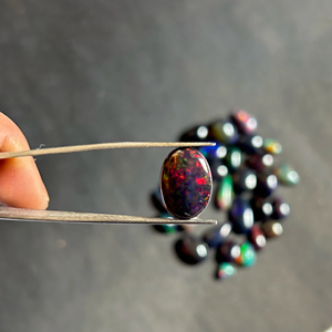 100% naturel noir éthiopien opale pierre lisse mélange pierres précieuses Cabochon en vrac AAA Grade prix d'usine en gros pour les tailles de bagues - Product Image 3