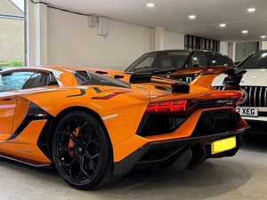 2022 para L-amborghini Aventador Coche perfectamente usado muy limpio dentro y fuera - Product Image 2