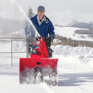Soplador de nieve a gasolina de dos etapas con taladro despejador Honda HSL2511 Smart Auger FI Track, color rojo y gris, modelo HSS928A - Product Image 5