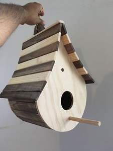 Nichoirs en bois de conception unique pour la décoration d'arrière-cour et de jardin fournissant la nidification sûre pour de petites espèces locales d'oiseau - Product Image 6