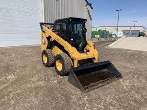 Chargeuse sur pneus Caterpillar Cat 262D3 d'occasion, chargeuse sur chenilles diesel, capacité nominale de 4 tonnes, équipement de construction jaune - Product Image 4