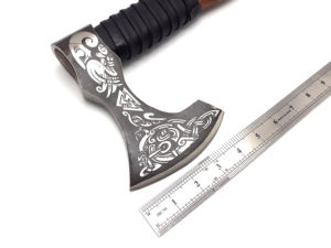 Venta al por mayor pedidos a granel personalizados OEM ODM servicio Damasco acero grado Industrial Tomahawk hacha mango de madera DIY Camping corte - Product Image 3