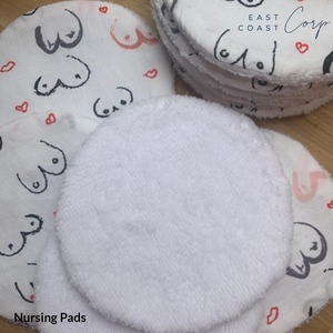 แผ่นไม้ไผ่สำหรับให้นมลูกซักได้กันน้ำได้มีใบรับรอง Oeko tex ได้รับการรับรองสีชมพูตุลาคม - Product Image 1