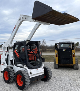 Minicargadora Bobcat S570 usada, 61HP, 1.5 toneladas, elevación vertical, equipo de construcción con dirección hidráulica. - Product Image 4