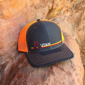 Fabricant de chapeaux Forme Casquette de camionneur Logo brodé personnalisé en maille Profil intermédiaire Casquette de sport Conception à chaud Vente en gros OEM bon marché - Product Image 1