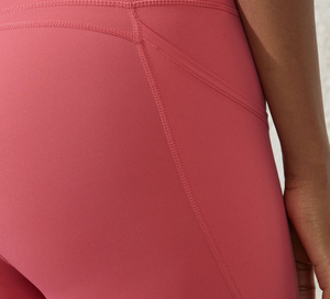 Ensemble de yoga pour femmes en matériau durable et facile à laver, respirant, confortable, anti-rides, tenue décontracté, ensemble de yoga pour femmes avec les dernières créations - Product Image 4