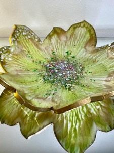 ชามเรซินประดับรูปดอกไม้สีดำพร้อมกลิตเตอร์สีเงินทำด้วยมือสำหรับตกแต่งของขวัญแต่งงานหรือสไตล์โมเดิร์น - Product Image 5