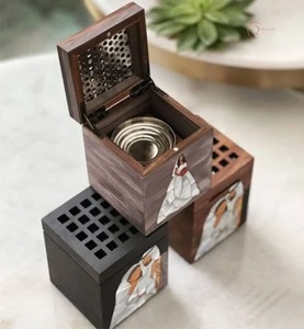 Quemador de Incienso Religioso de Madera con Diseño Tradicional 100% Natural y Duradero para Decoración del Hogar - Product Image 1