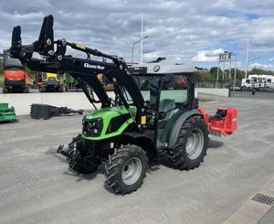 Tractor Agrícola de 180HP con Tracción en las 4 Ruedas, Transmisión por Engranajes, Cargador Frontal y Desbrozadora para Trabajo en Campo - Product Image 5