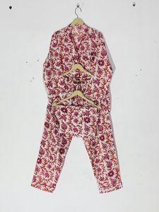 Ensemble de pyjama en coton à fleurs Boho pour femmes, élégant imprimé vigne rouge, vêtements de nuit indiens traditionnels de 3 pièces pour la saison d'automne - Product Image 2