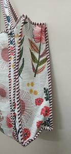 Sacs fourre-tout matelassés en coton imprimé à la main, sacs fourre-tout indiens traditionnels, sacs fourre-tout artisanaux avec impression à la main - Product Image 5