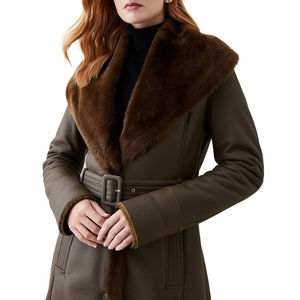 Manteaux en fourrure pour femmes élégants et luxueux avec doublure douce et chaude, parfaits pour la mode d'hiver et les occasions élégantes, offrant confort et grâce - Product Image 6