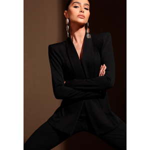 Ensemble blazer et pantalon blanc pour femme, col en V profond, manches longues, tenue de bureau formelle, OEM personnalisé - Product Image 2