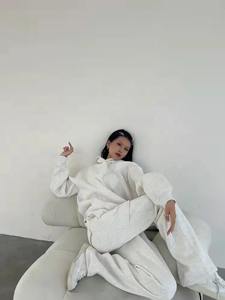 Ensembles de sweat à capuche tendance broderie personnalisée femmes survêtement Jogging fille vierge survêtement ensembles de haute qualité coton ample - Product Image 5