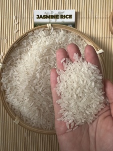 Arroz Jazmín Blanco Duro de Grano Largo del Mekong del Sur, Exportador y Fabricante, Seco, 5% Partido, 100% Grado Alimenticio - Product Image 3