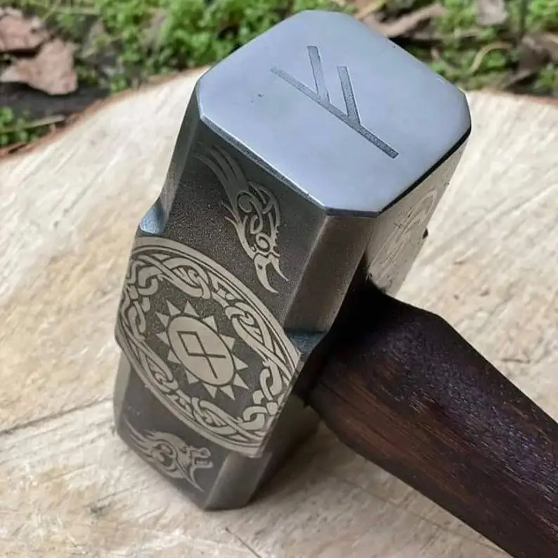 Ручной работы, молоток Викинг, Высокоуглеродистая сталь, гравированный боевой молоток Тор, деревянный вал