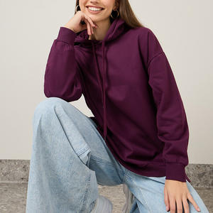 Sudaderas con capucha con hombros caídos personalizadas para mujer con logotipo, Jersey elegante, perfecto para ropa informal y sesiones de gimnasio - Product Image 3