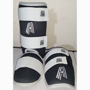 Protège-tibias de baseball personnalisables OEM pour jeunes Protection respirante professionnelle pour frappeurs avec logo personnalisé - Product Image 2